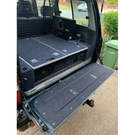 Modifica vano portaoggetti posteriore - Landcruiser serie 80 - Huracan Fabrication-Marine Carpet