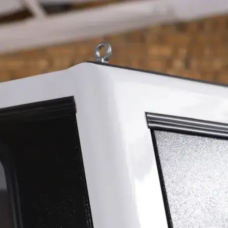 Bushtech Canopy Isuzu D-Max (2012-2020) Extra-Cab Alluminio liscio - Non isolato - Con luce LED