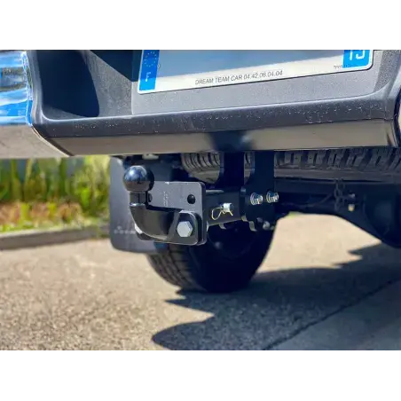 Dirty Roamer Attelage carré 2" homologué Toyota Hilux Revo N4