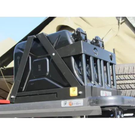 Achetez Eezi-awn K9 Double Jerry Can Holderau meilleur prix s