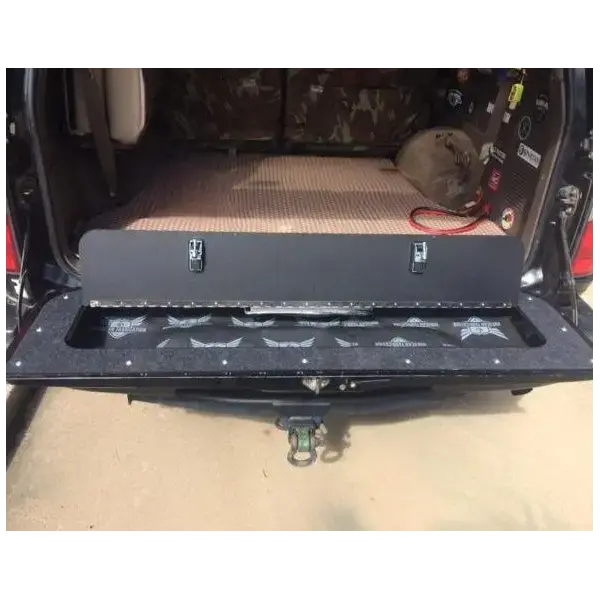 Modifica vano portaoggetti posteriore - Landcruiser serie 80 - Huracan Fabrication-Marine Carpet