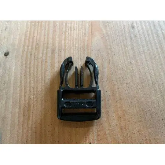 Eezi-Awn YKK Buckel-25mm