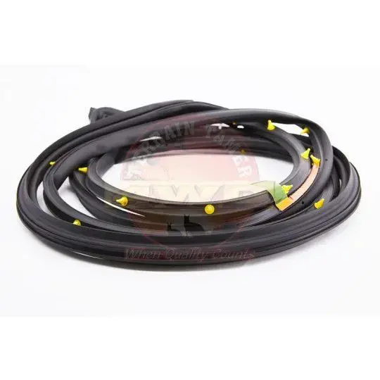 DOOR SEAL FRONT L/H