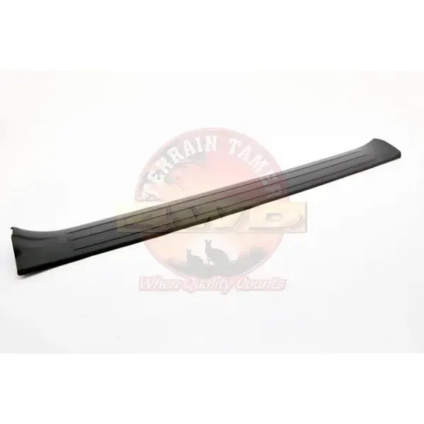 PLATE FRONT DOOR SCUFF L/H GREY TRIM