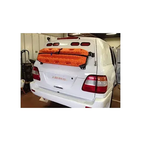 Dirty Roamer Support de plaques à sable Maxtrax sur le hayon 