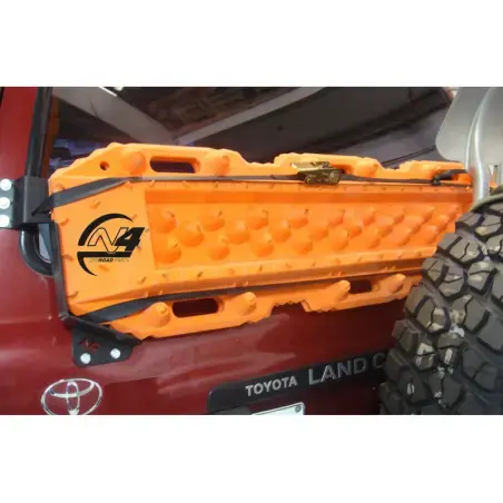 Dirty Roamer Support de plaques à sable Maxtrax sur le hayon 