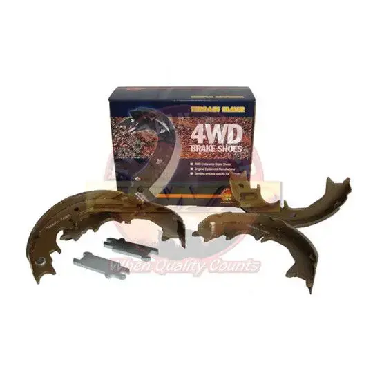 MACHOIRES DE FREIN A MAIN + ENTRETOISE MODIFIÉE