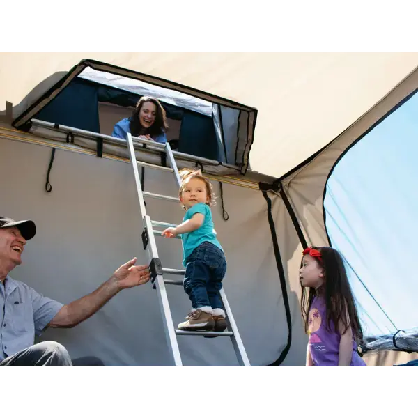 Offroad-Superstore.itStore avec espace de vie James Baroud Fa