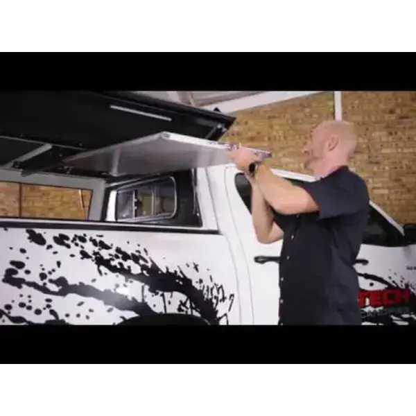 Achetez Bushtech Bush Cabin Stainless Steel Table au meilleur