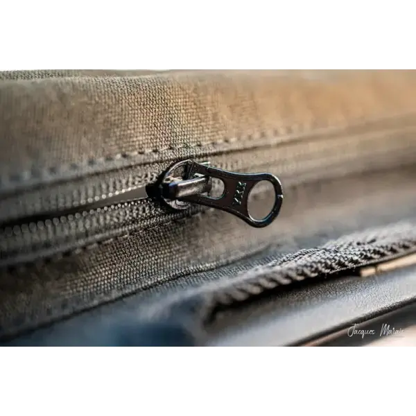 Achetez Tougher Seat Cover Kit Toyota Land Cruiser 250-charco