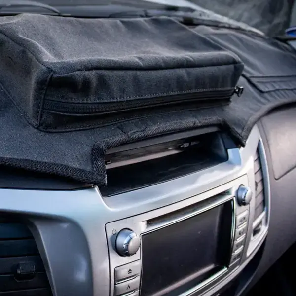 Achetez Tougher Dashboard Cover Toyota Land Cruiser 250-charc