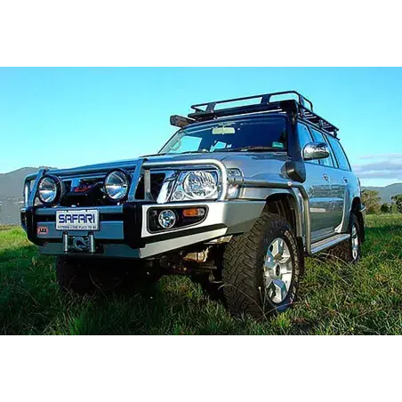 Dirty Roamer Snorkel Safari Nissan Patrol GR Y61 4.8L essence